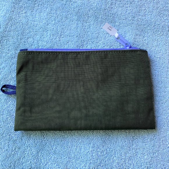 NWOT BAGGU Go Pouch Small - Extra Pink & Bay Laurel (Night Lights) - Picture 4 of 8